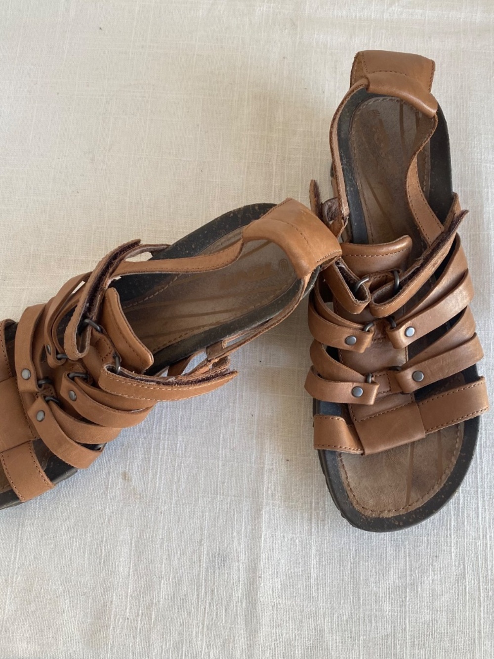 Teva Cabrillo  brown leather wedge sandals Size 9 - Picture 5 of 10